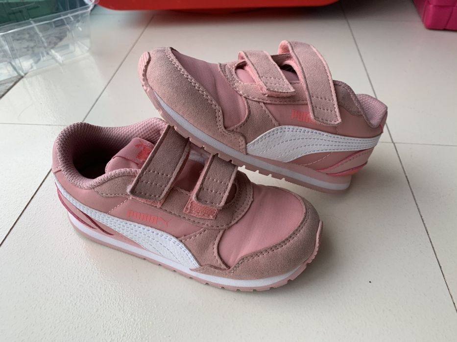 Vendo Sapatilhas Puma Criança Tam 26 Grijó E Sermonde • OLX Portugal